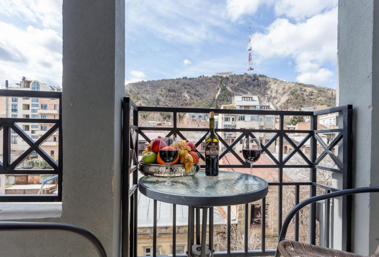 Downtown Two-Bedroom Apartment Ll Tbilisi Exterior foto
